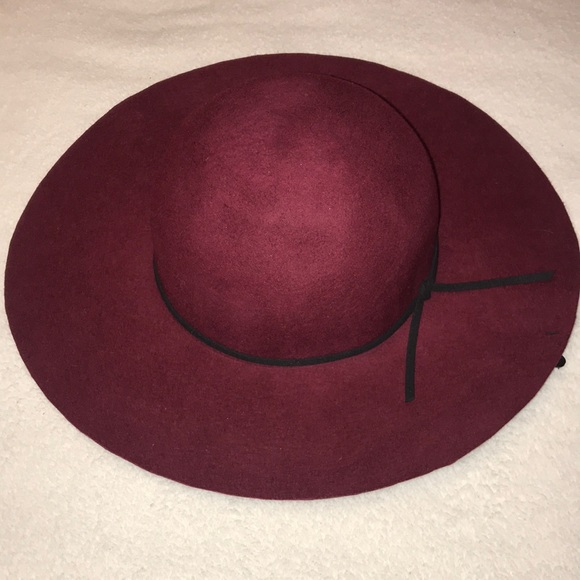 Forever 21 Accessories - NEW! Wide Brim Felt Hat